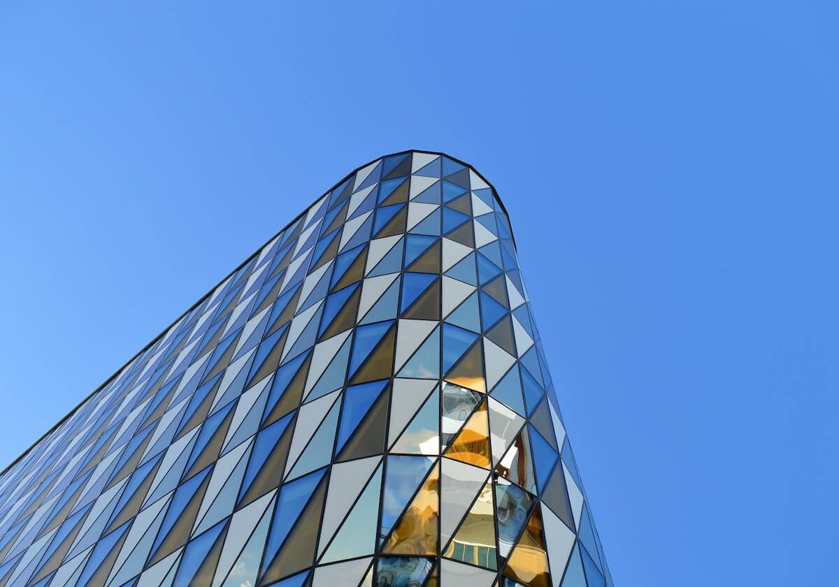 皇马1-2遭绝杀！VAR双杀+姆巴佩摆烂，15年耻辱让争冠再升悬念！